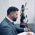 وکیل پایه یک دادگستری علیرضا میرزایی
