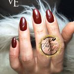 خدمات کاشت و ترمیم ناخن هدیه