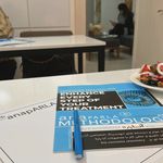 خدمات تخصصی پوست (فیشیالیست رویا صالحی)