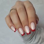 سالن تخصصی کاشت و طراحی ناخن شیوا