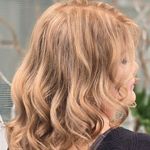 سالن تخصصی رنگ و کراتین مو نادیا