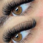 خدمات تخصصی اکستنشن مژه مهتاب