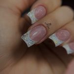 خدمات تخصصی و آموزش ناخن در پردیس