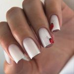 مرکز تخصصی ناخن و مژه منصوره بختیاری