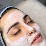 کلینیک فیشال و ماساژ سارن اسکین سارا