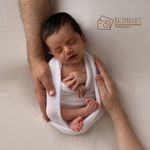 عکاسی نوزاد در منزل پروازی