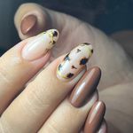 مرکز تخصصی کاشت ناخن مهدیه طاهری