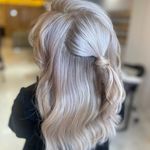 مرکز تخصصی رنگ مش و کراتین آزاده خوش تیر