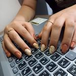 خدمات تخصصی کاشت ناخن MAHI در قزوین