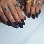 خدمات تخصصی کاشت ناخن نوژان