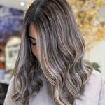 سالن تخصصی ناخن اریس