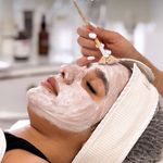 کلینیک فیشال و ماساژ سارن اسکین سارا