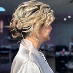 سالن زیبایی هالیرا