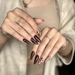مرکز تخصصی کاشت ناخن و مژه لونا