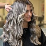 آرایشگاه زنانه لاویرو (ولنجک)