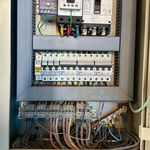 برقکار انجام تعمیرات و خدمات برق آریان