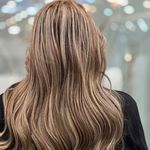 سالن تخصصی رنگ و کراتین مو نادیا