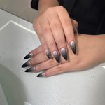 کاشت ناخن و مژه درخشش آرشیدا