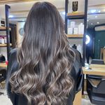 سالن زیبایی لئو متخصص لایت بدون دکلره