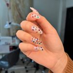 سالن تخصصی خدمات ناخن،فیشال،رنگ مش هلیا