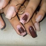 خدمات کاشت و ترمیم ناخن هدیه