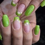 سالن آرایش و زیبایی رویا