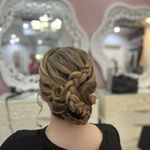 سالن زیبایی رزسفید