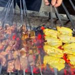 جگرکی و کتف و بال  همراه با نان داغ