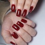 خدمات و آموزش کاشت ناخن