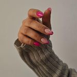 خدمات کاشت ناخن و آموزش زر نیل