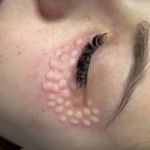 کلینیک پوست مو زیبایی و لیزر هیما