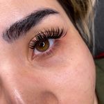 خدمات کاشت مژه موقت در منزل