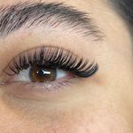 کاشت  مژه مریم معصومی