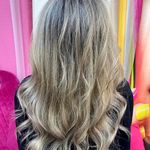 سالن زیبایی مانولیا (تخفیف ویژه)