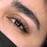 اکستنشن و لیفت مژه مَری استایلشر