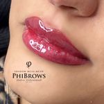 خدمات تخصصی آرایش دائم و تتو مهسا محمدی