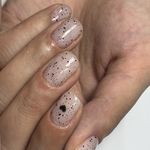 سالن کاشت ناخن و پدیکور نازنین(انقلاب)