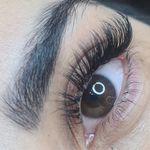 خدمات تخصصی اکستنشن مژه و کاشت موقت