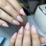 خدمات تخصصی ناخن نیلوفر