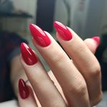 سالن کاشت ناخن و پدیکور نازنین(انقلاب)