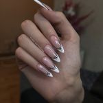 مرکز تخصصی کاشت ناخن و مژه لونا