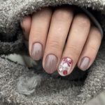 سالن تخصصی کاشت ناخن صبا