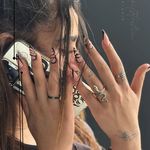خدمات تخصصی کاشت ناخن بی تآ