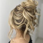 آرایشگاه و آموزشگاه زنانه (مون بيوتی)