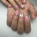 سالن کاشت ناخن و پدیکور نازنین(انقلاب)