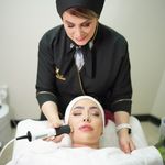 آموزشگاه تخصصی پوست فرزانه غنی