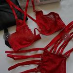 فروشگاه لباس زیر زنانه سارا