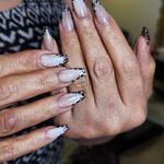 خدمات تخصصی کاشت ناخن ناهید