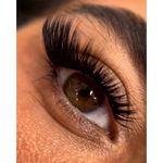 کاشت و اکستنشن مژه لونا(15درصدتخفیف)