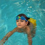 آکادمی آموزش شنا و آبدرمانی سارا حاتمی